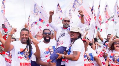 Com Lula, Bebeto Galvão participa de convenção da base governista na Bahia