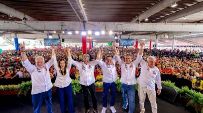 Convenção de Jerônimo reúne mais de 30 mil pessoas e mostra a grande força do time de Lula na Bahia