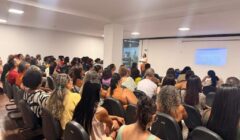 Prefeito Augusto Castro homologa a relação de estudantes da Educação de Jovens, Adultos e Idosos com direito aos R$ 100 mensais do “Bolsa Auxílio”