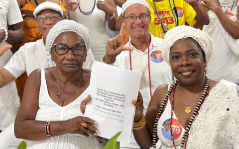Povos de terreiro de Ilhéus apresentam pautas e Bebeto assume compromisso com participação no mandato