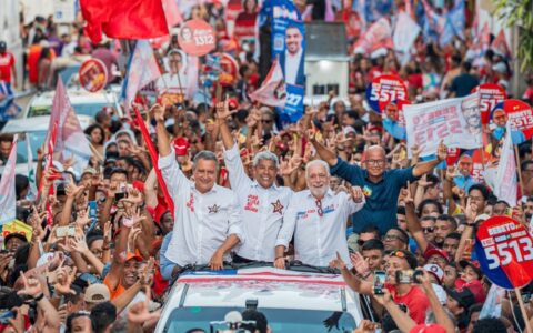 Em Ilhéus, Rui Costa diz que baianos não devem esquecer o tratamento da família Bolsonaro com o Nordeste