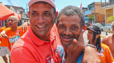 Marão reforça proximidade com moradores do Teotônio Vilela durante visita ao bairro