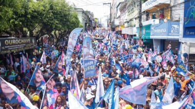 Onda azul toma conta das ruas de Valença em grande caminhada com ACM Neto, Zé Cocá, Coronel e João Roma