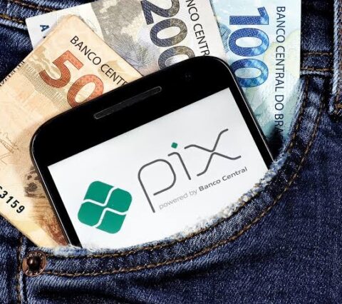Pix movimenta R$ 69,2 bilhões na Bahia em agosto e avança 13,1% em um ano
