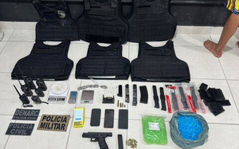 Ação integrada das Polícias Militar e Civil alcança três homens e apreende armas em Porto Seguro