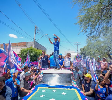 Caminhada da mudança reúne milhares de apoiadores de ACM Neto em Araci