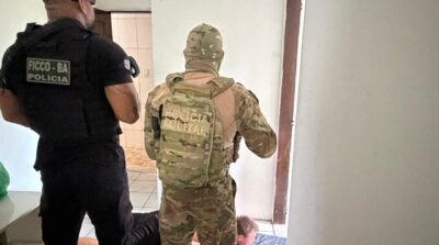 Foragido da Rússia, ex-militar chega à sede da PF onde será iniciado o processo de extradição