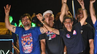ACM Neto encerra primeiro turno da campanha com carreata histórica em Ilhéus: “Coração cheio de gratidão e com muita confiança”