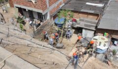 Obras de contenção de encosta na Rua da Ladeirinha no Califórnia em Itabuna avançam