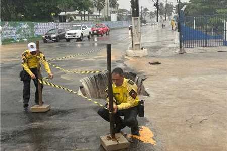 Sutram reforça segurança no trânsito e sinaliza áreas de risco durante fortes chuvas em Ilhéus